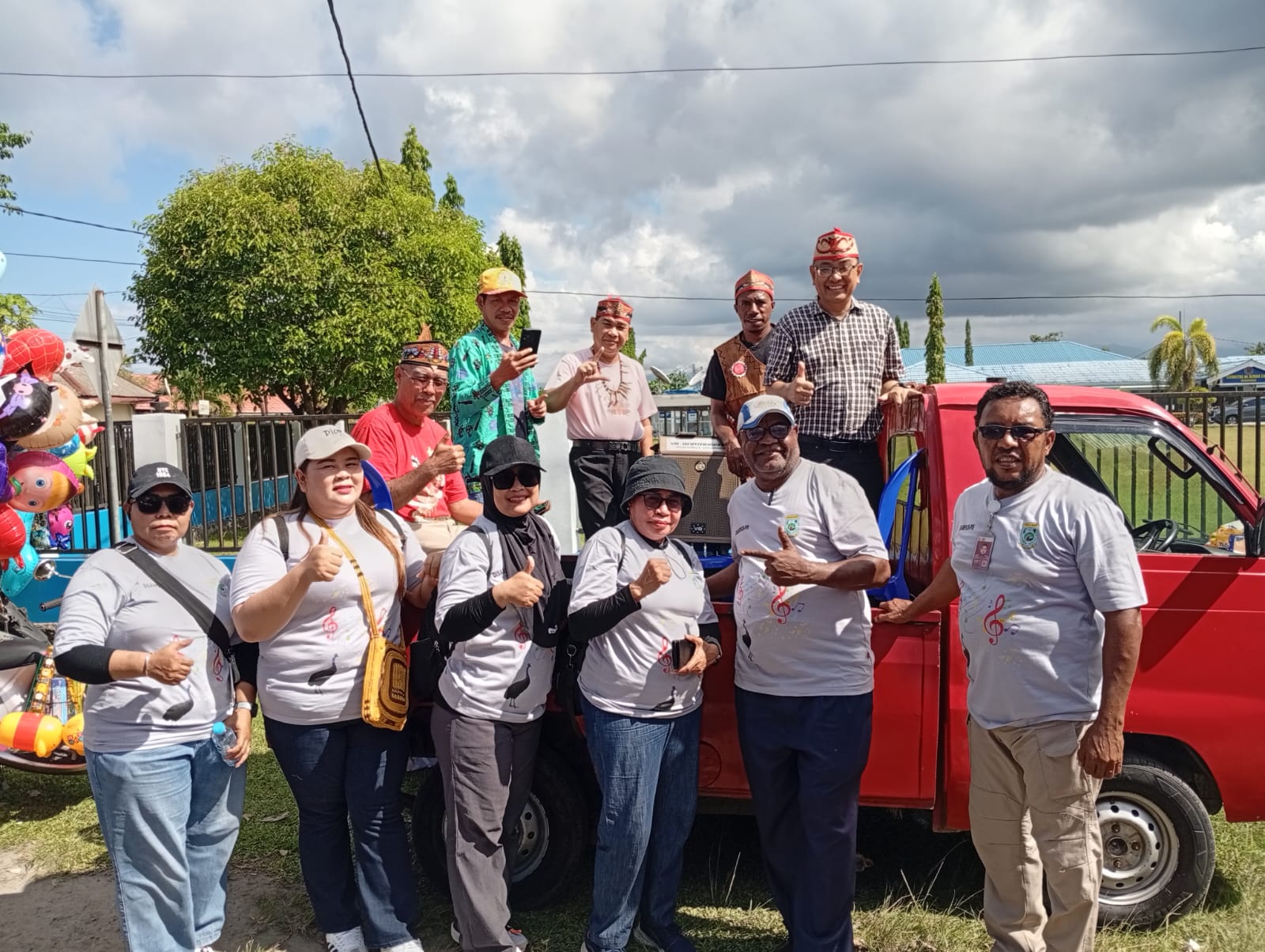 Kontingen Kalimantan Tengah Tampilkan Kekayaan Budaya dalam Karnaval Pesparawi Nasional XIV di Manokwari